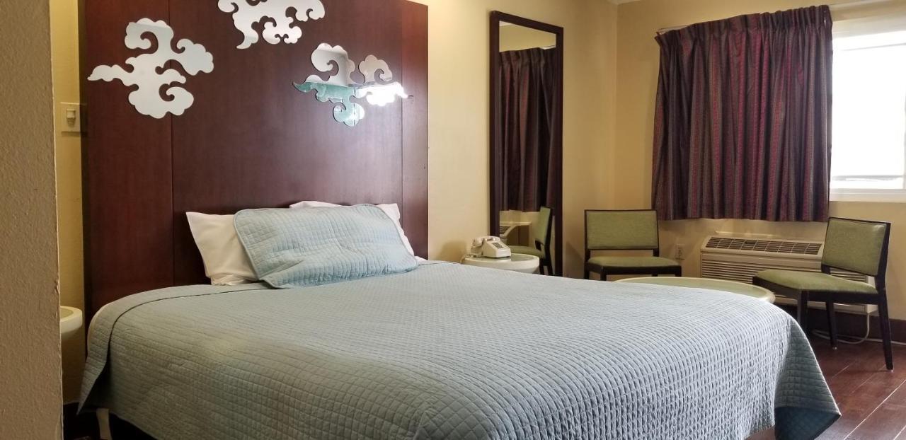 Century 2* Buena Park